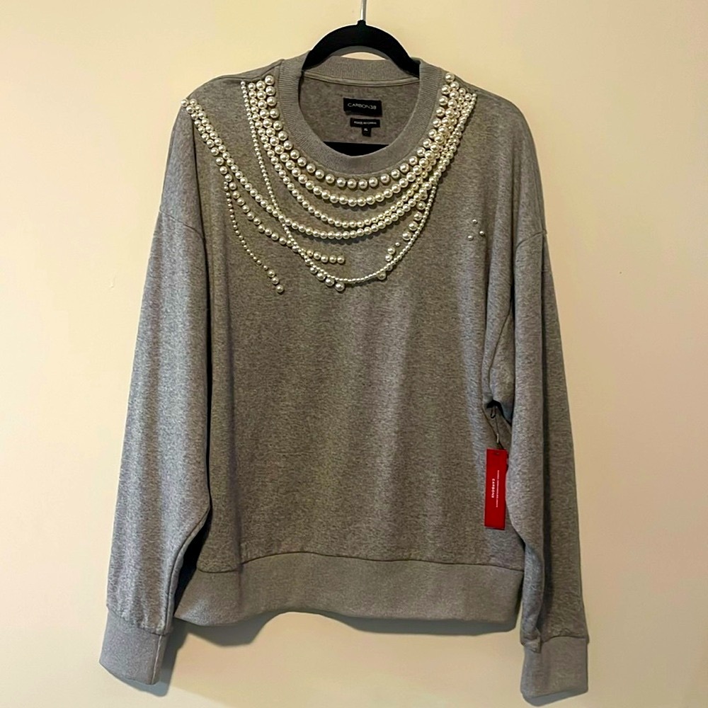 NWT Carbon38 Pearl Sweatshirt